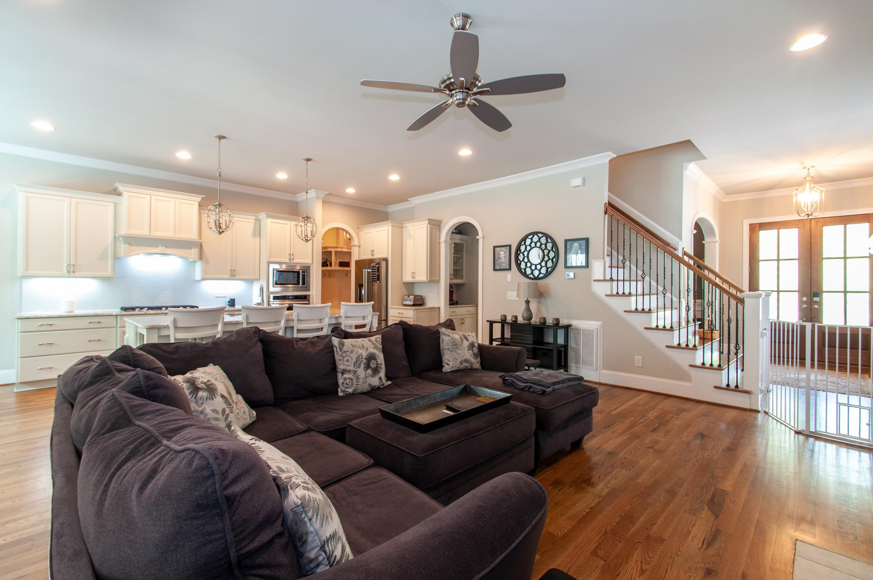 8628 Wapello Lane Raleigh, NC 27613 - Photo 9 of 35 Living Room