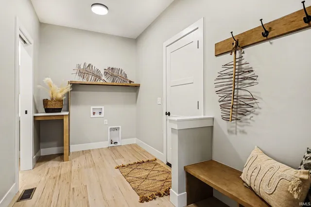 $679,000 | 19332 Sweetbriar Court, Bristol, IN 46507