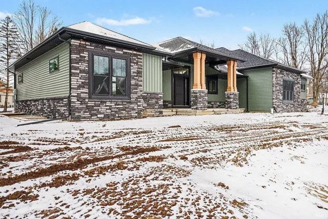 $679,000 | 19332 Sweetbriar Court, Bristol, IN 46507