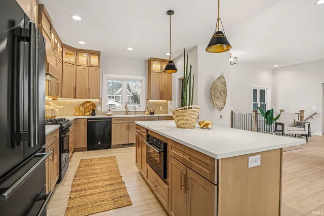 $679,000 | 19332 Sweetbriar Court, Bristol, IN 46507