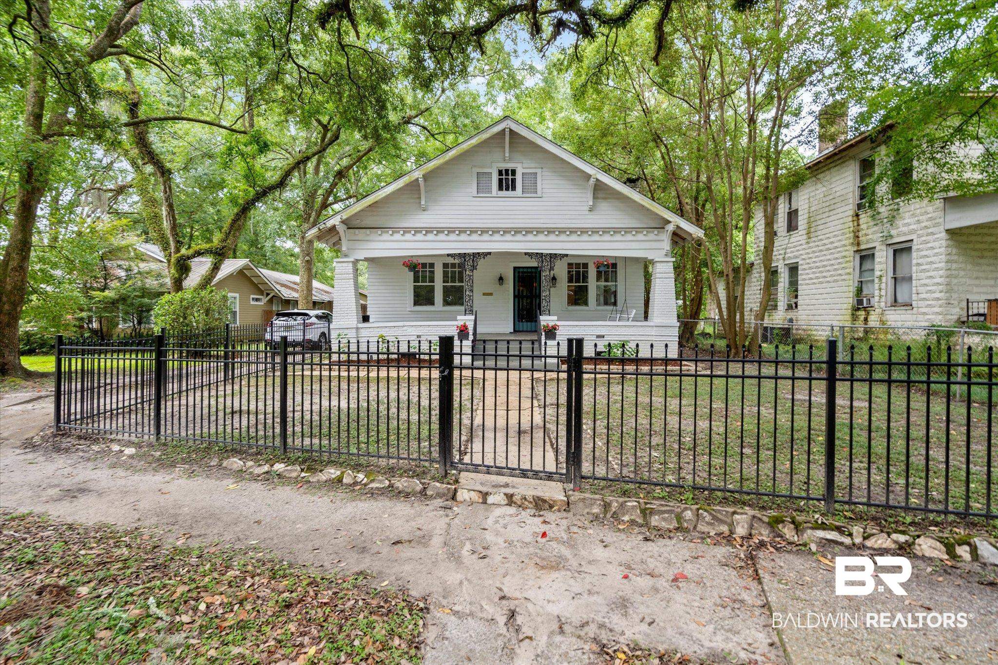 2561 Spring Hill Avenue Mobile, AL 36607 - Photo 1 of 23