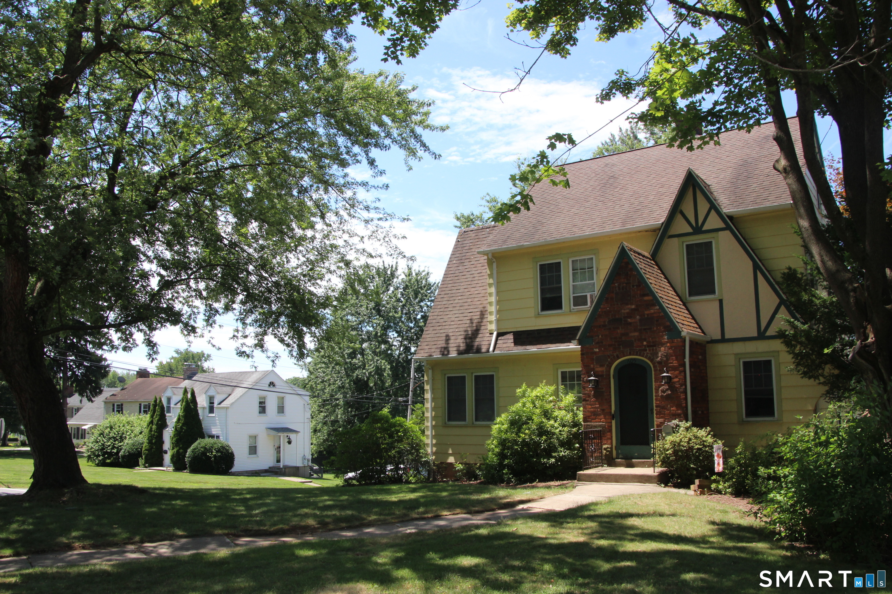 605 Wolcott Hill Road Wethersfield, CT 06109 - Photo 4 of 39