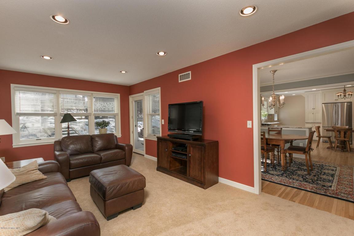 1176 Plummer Circle Southwest Rochester, MN 55902 - Photo 7 of 40
