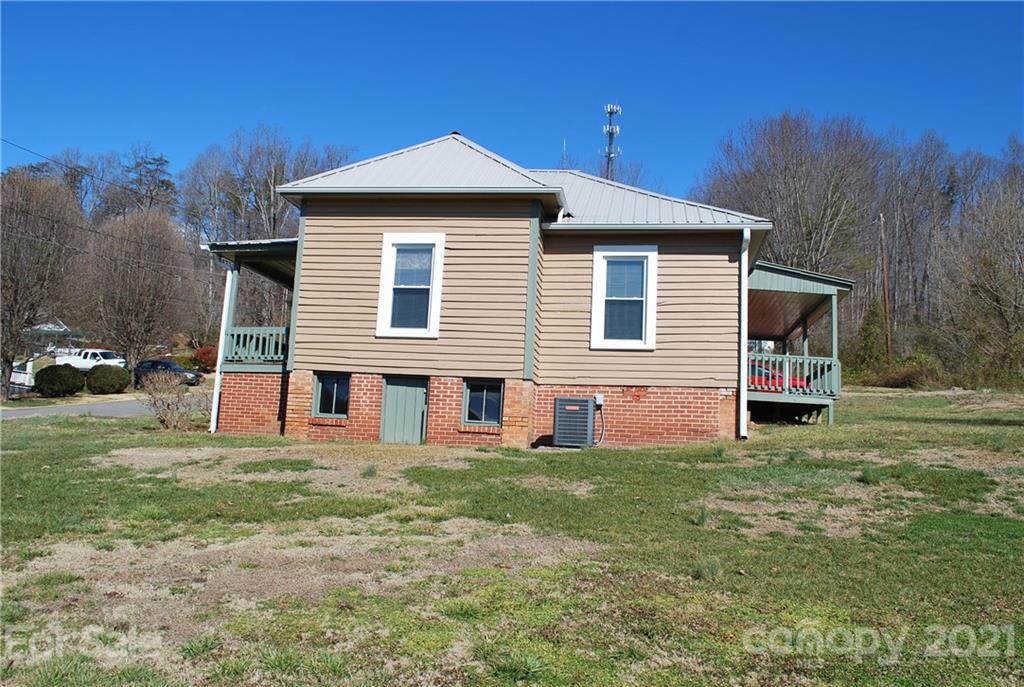 36 Cole Hill Road Old Fort, NC 28762 - Photo 5 of 35 Gallery Image 5