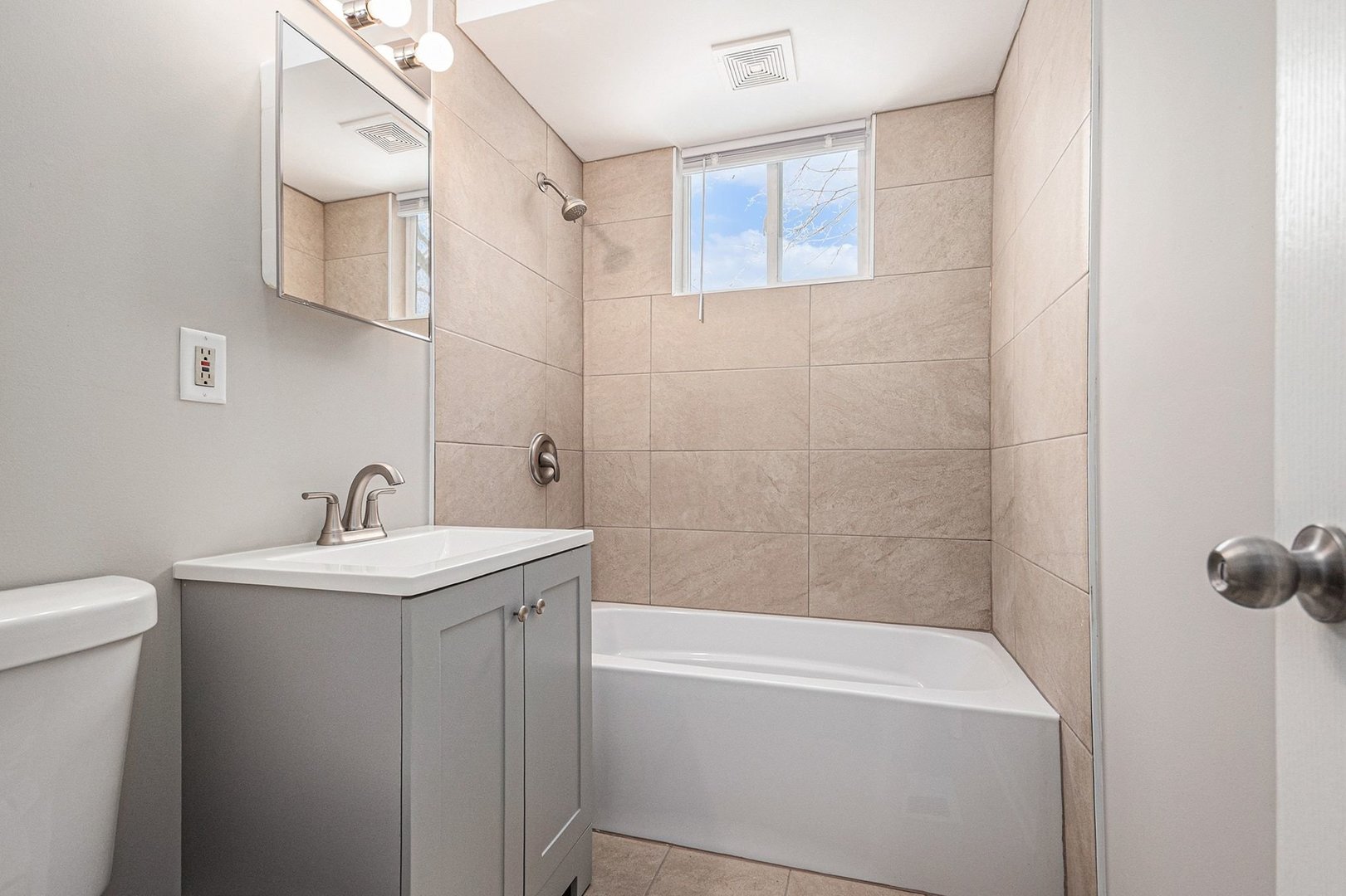 116 Luana Road Joliet, IL 60433 - Photo 11 of 13