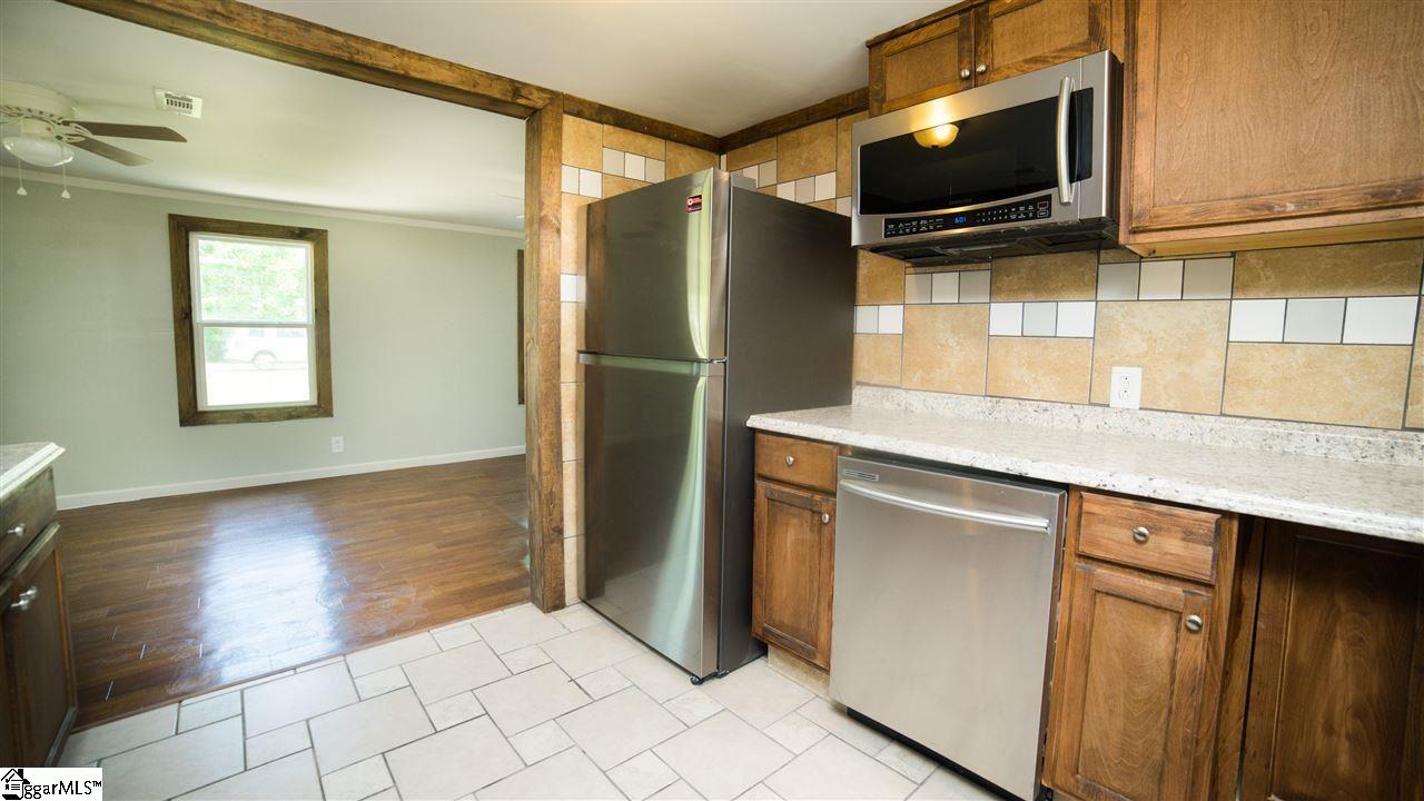 711 Garlington Road Greenville, SC 29615 - Photo 4 of 17