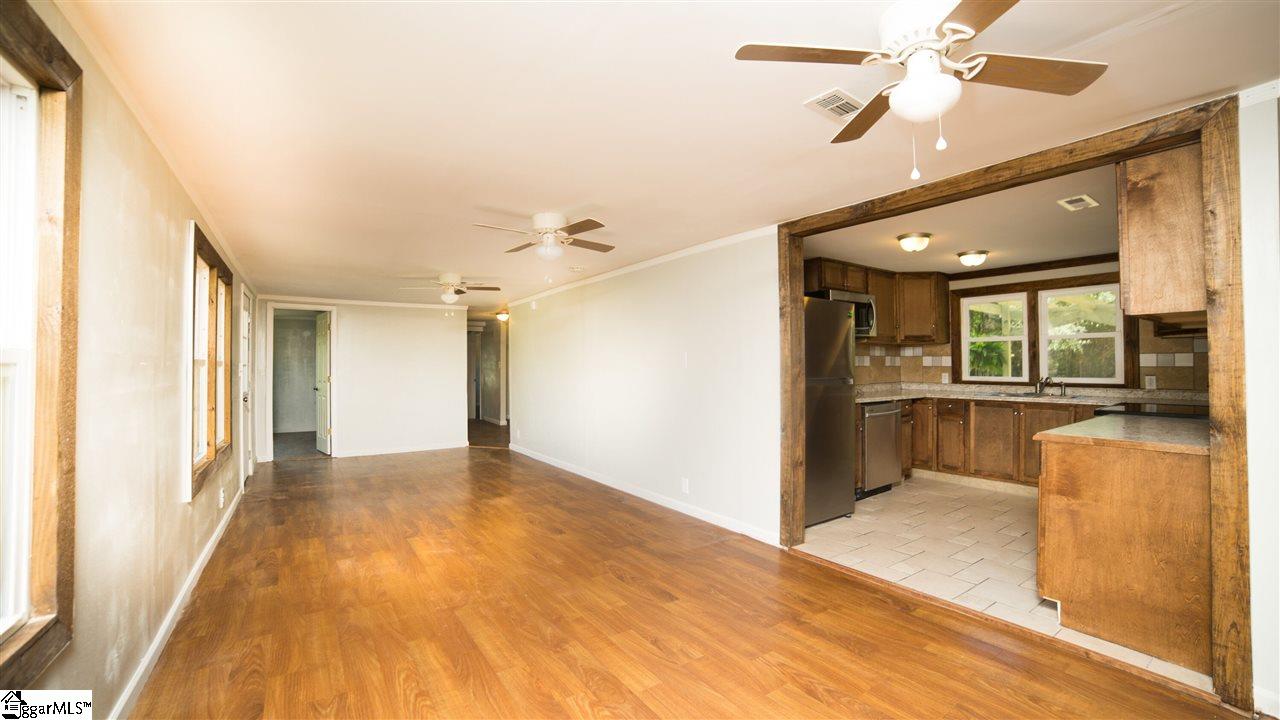 711 Garlington Road Greenville, SC 29615 - Photo 7 of 17