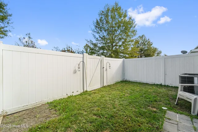 $195,000 | 211 Glen Cannon Drive, Jacksonville, NC 28546