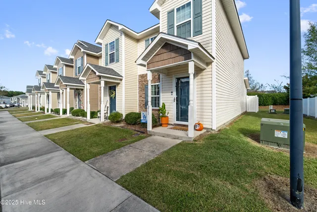 $195,000 | 211 Glen Cannon Drive, Jacksonville, NC 28546