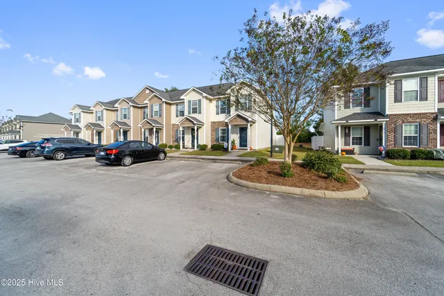 $195,000 | 211 Glen Cannon Drive, Jacksonville, NC 28546