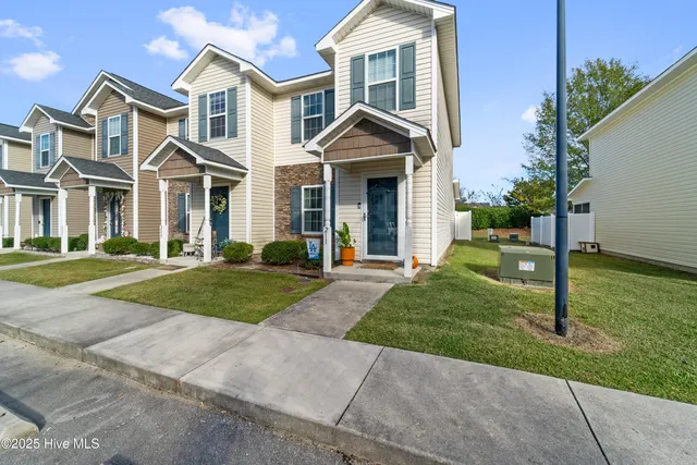 $195,000 | 211 Glen Cannon Drive, Jacksonville, NC 28546
