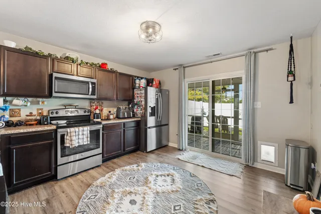 $195,000 | 211 Glen Cannon Drive, Jacksonville, NC 28546