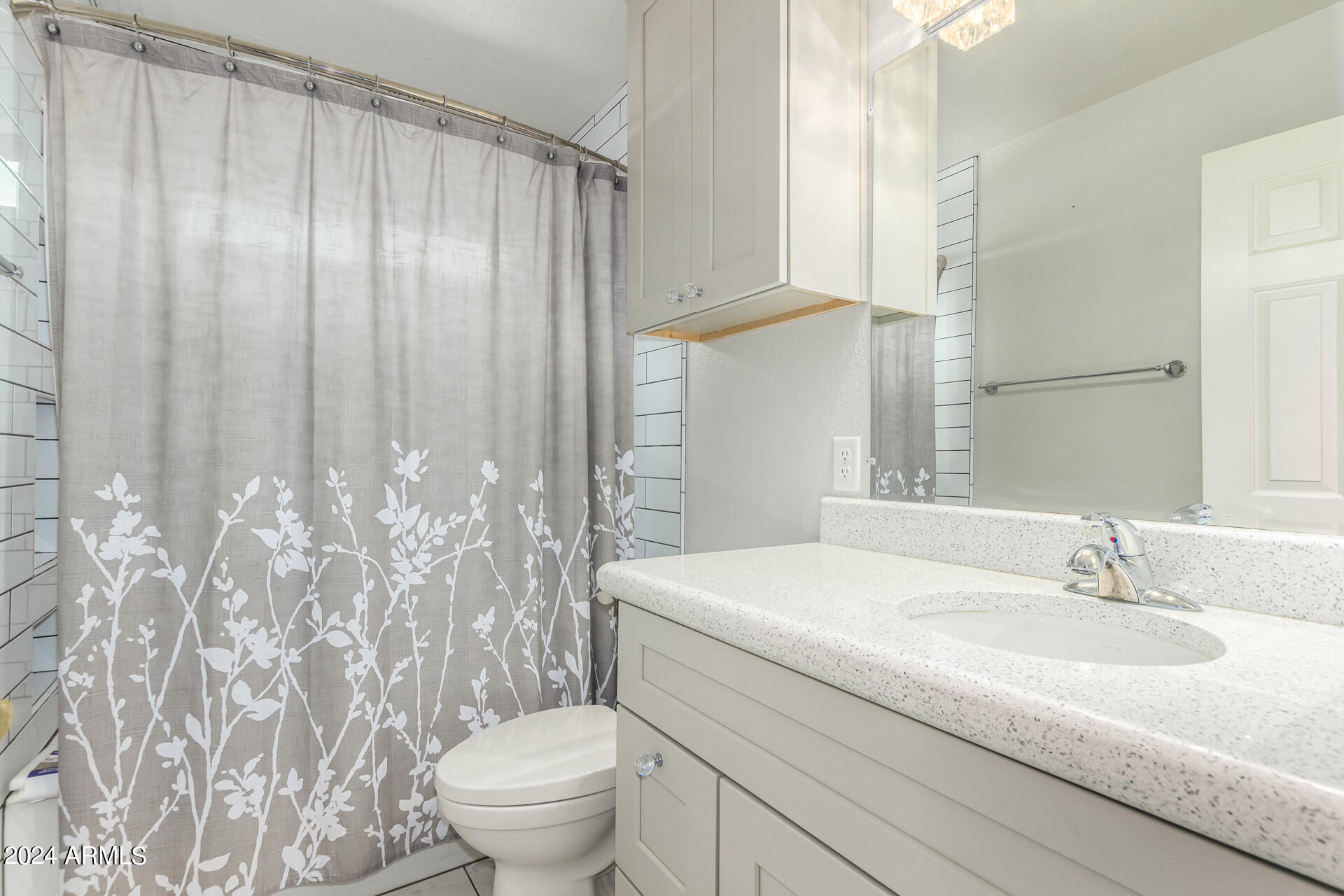 2301 North Rose Mesa, AZ 85213 - Photo 20 of 35 Updstairs Bathroom