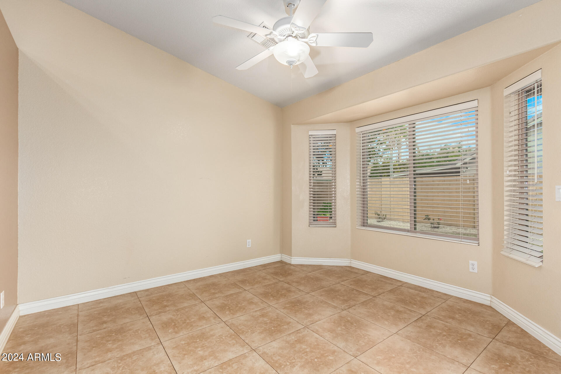 2301 North Rose Mesa, AZ 85213 - Photo 7 of 35 Dining
