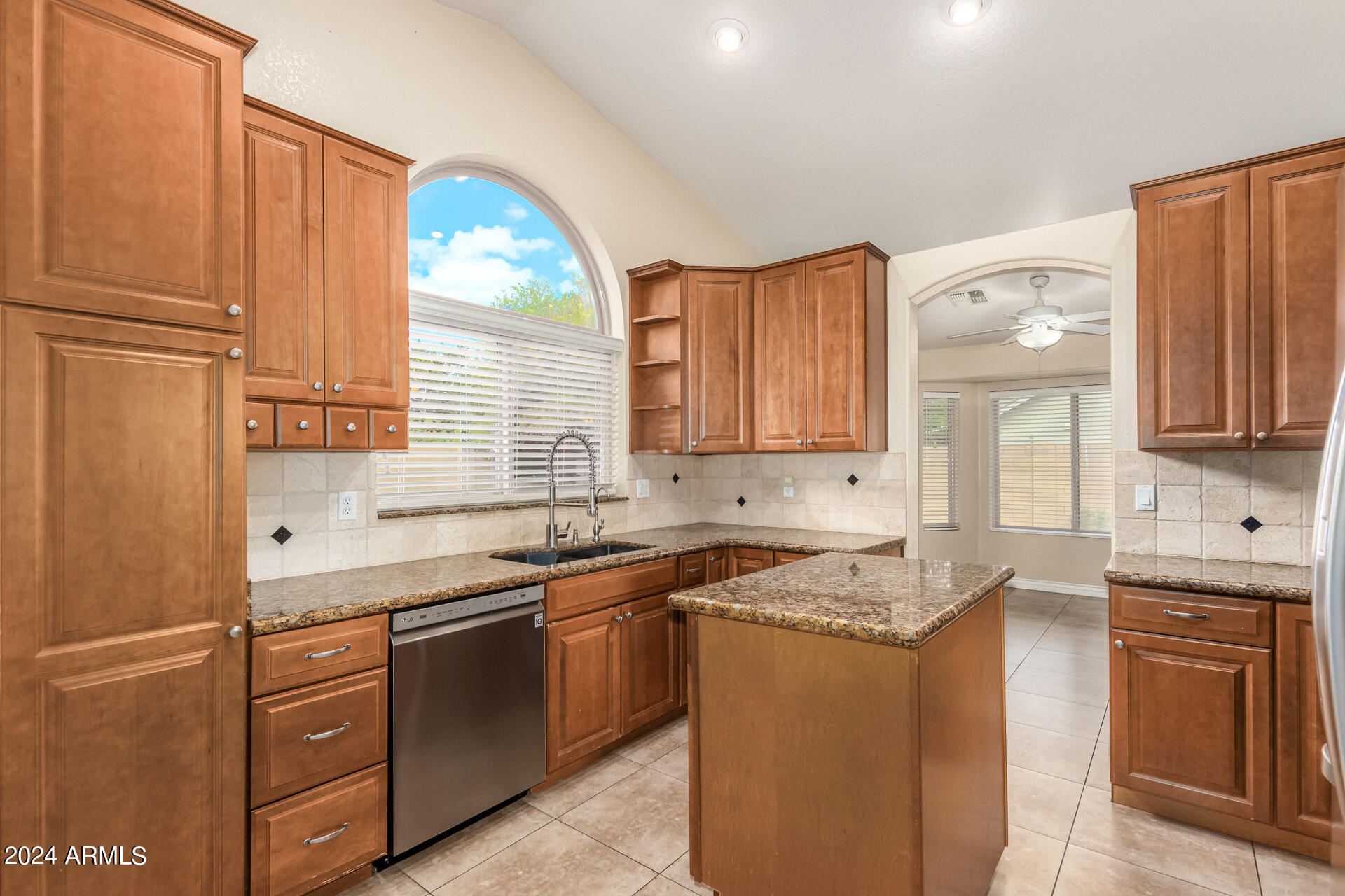 2301 North Rose Mesa, AZ 85213 - Photo 10 of 35 Kitchen