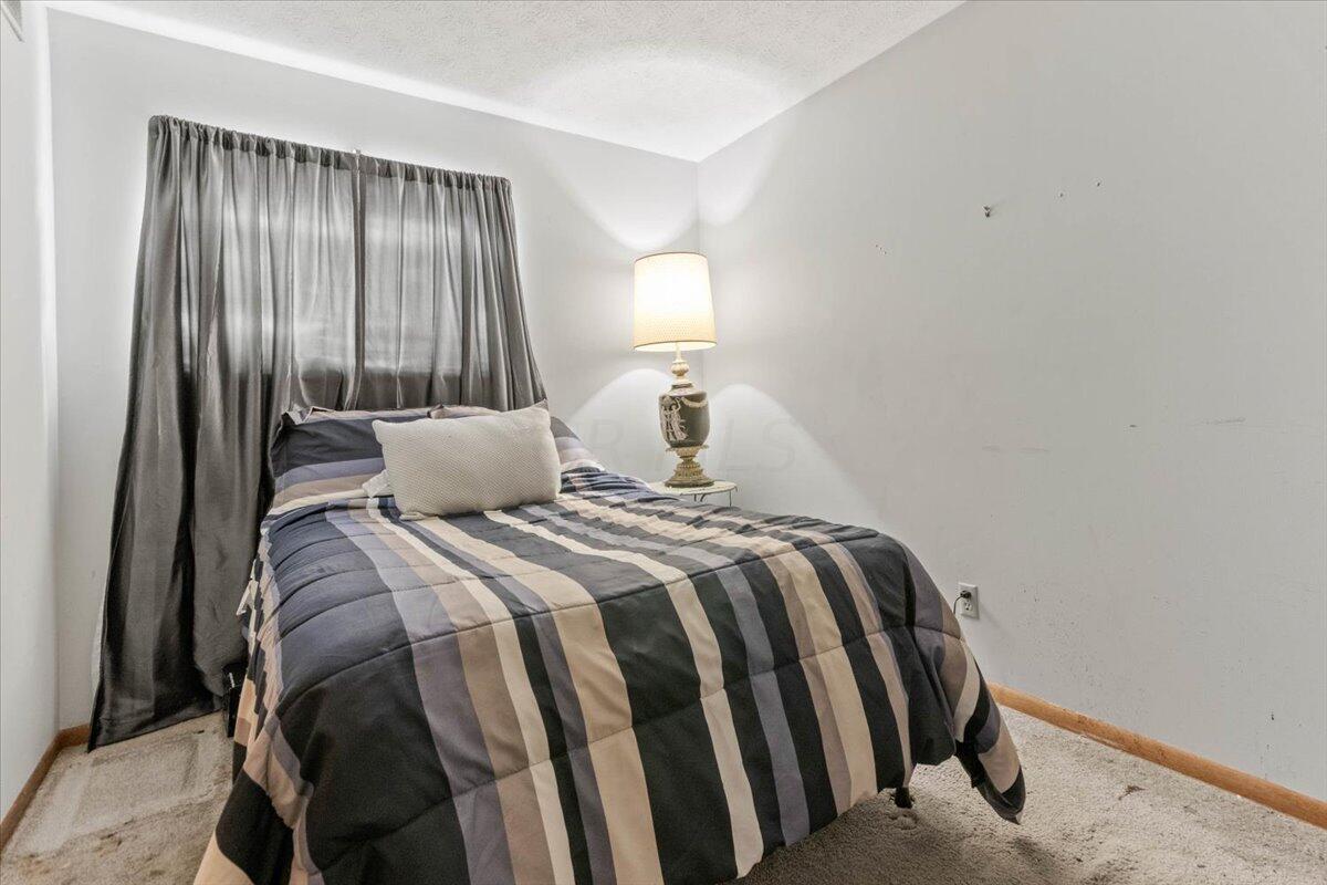 3175 Pine Valley Road Columbus, OH 43219 - Photo 19 of 25 19-Bedroom 2