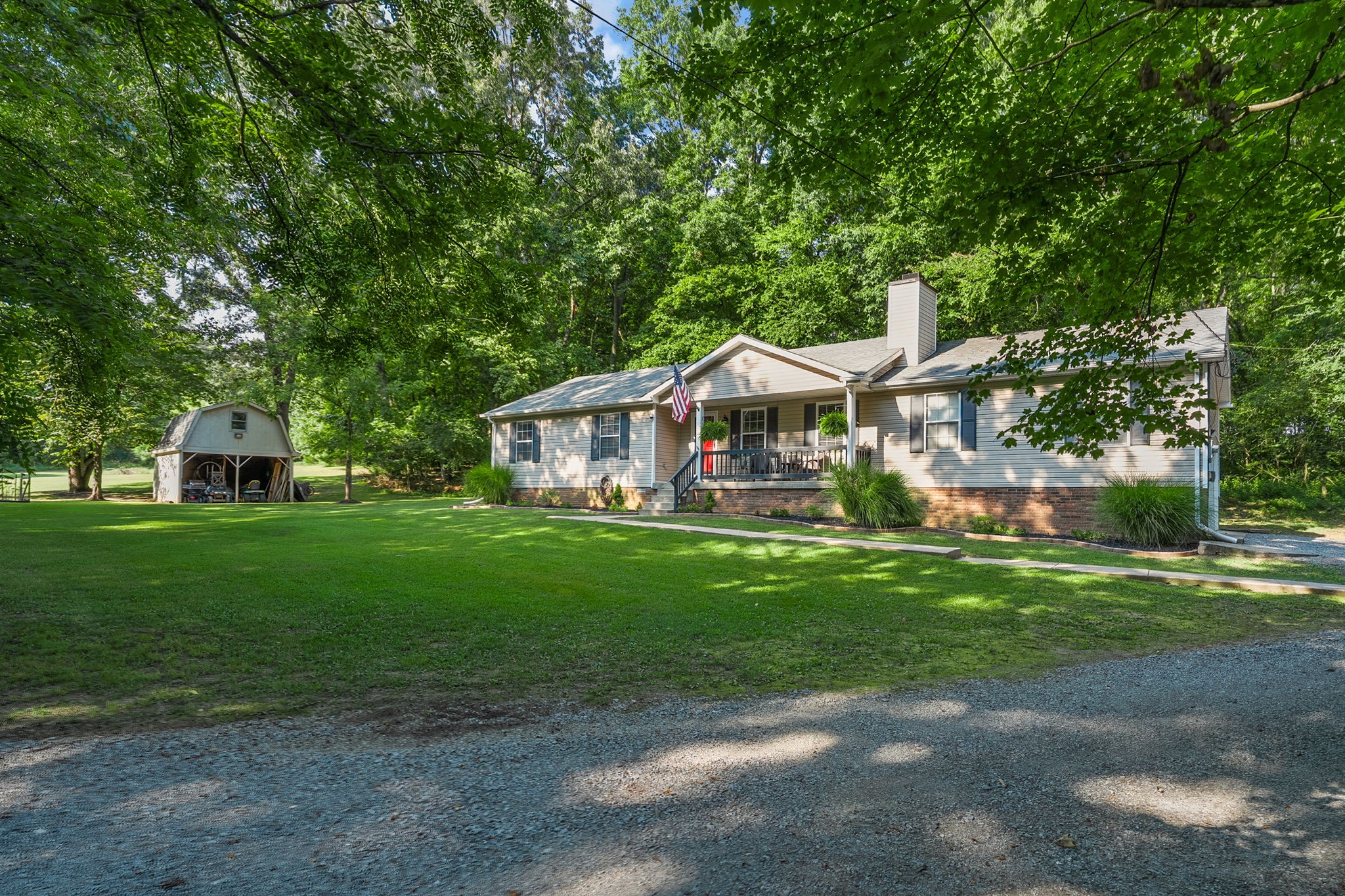 4057 Sawmill Road Woodlawn, TN 37191 - Photo 6 of 47 Gallery Image 6