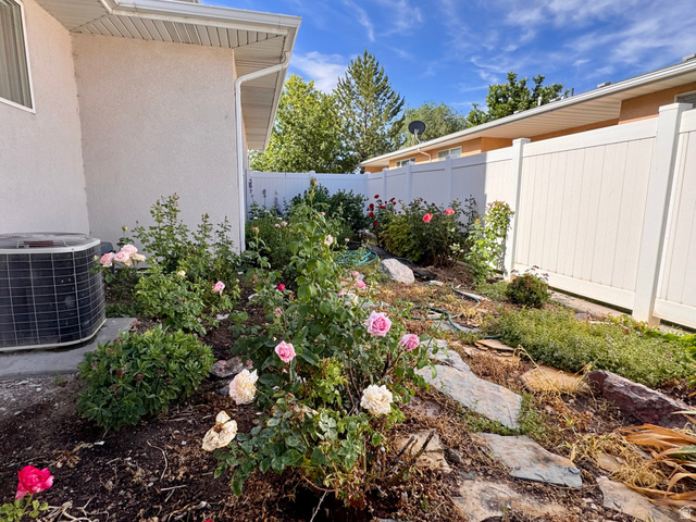 461 Topaz Boulevard, Unit 6 Delta, UT 84624 - Photo 35 of 45 Patio & garden with privacy fence