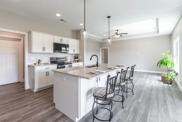 $494,900 | 1033 Triple Crown Place, Evansville, IN 47725