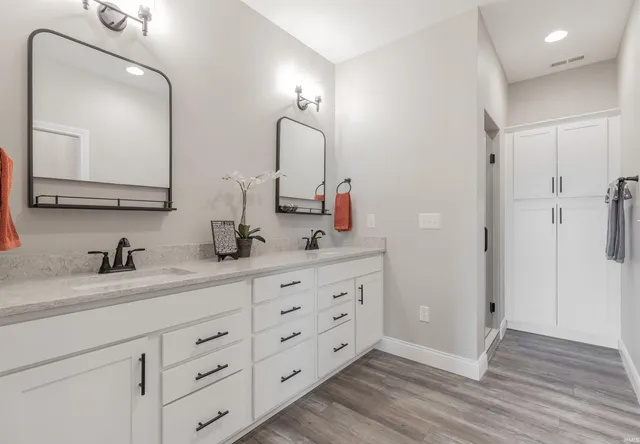 $494,900 | 1033 Triple Crown Place, Evansville, IN 47725