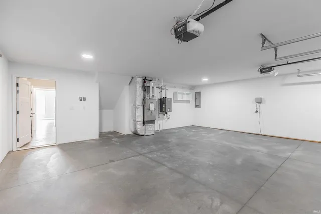 $494,900 | 1033 Triple Crown Place, Evansville, IN 47725