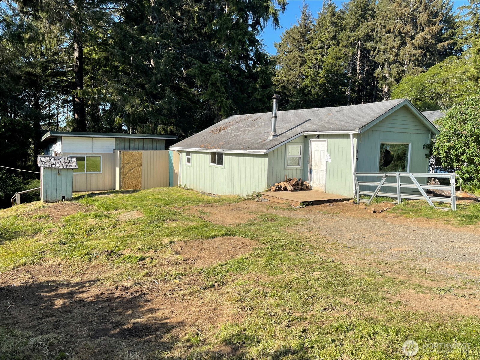 712 Copalis Beach Road Copalis Beach, WA 98535 - Photo 1 of 38 Gallery Image 1