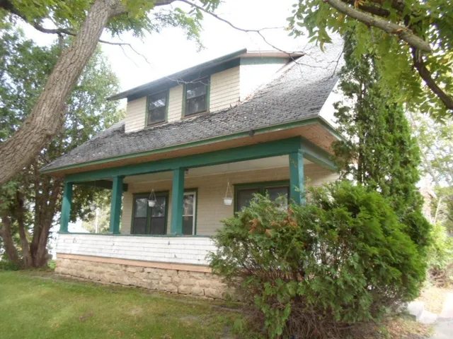 $135,000 | 140 West Main Street, Lewiston, MN 55952