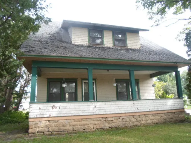 $135,000 | 140 West Main Street, Lewiston, MN 55952