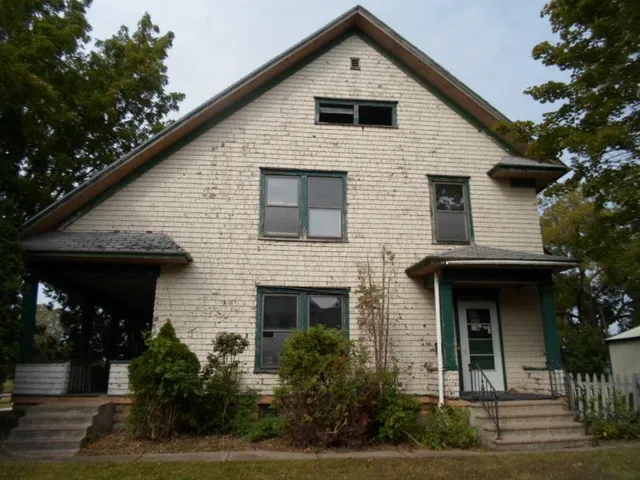 $135,000 | 140 West Main Street, Lewiston, MN 55952