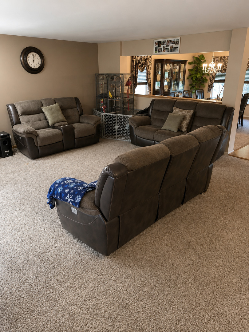720 Ridge Drive Marengo, IL 60152 - Photo 6 of 34 a living room with furniture