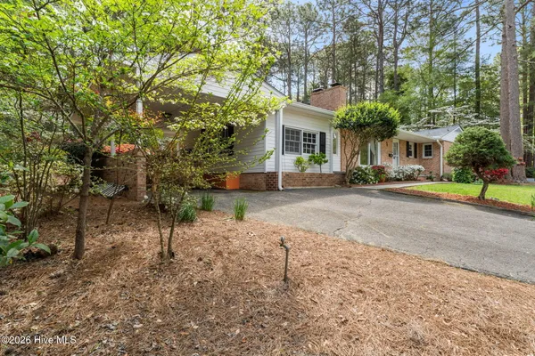 $2,300 | 1055 Inverness Road, Southern Pines, NC 28387