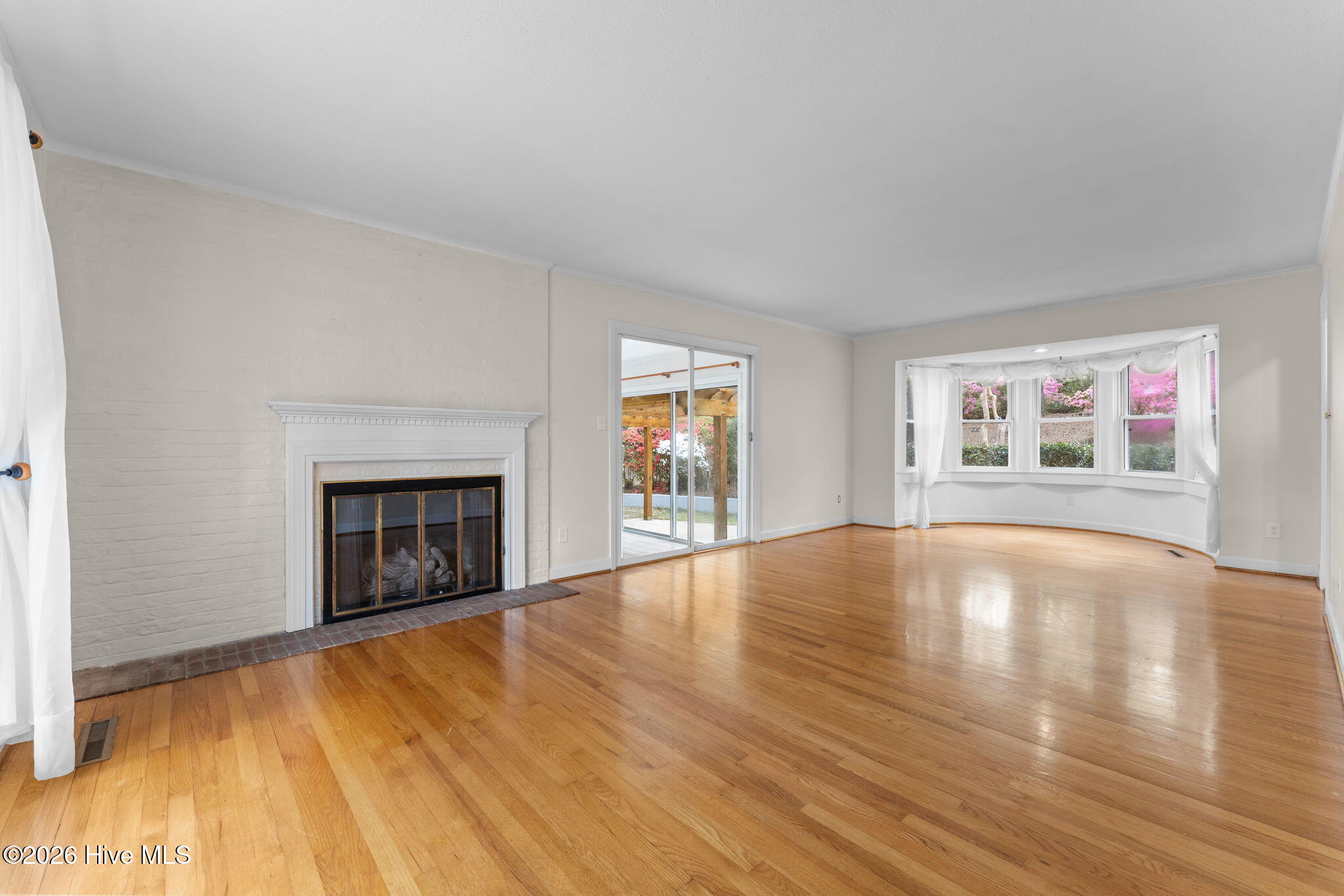 1055 Inverness Road Southern Pines, NC 28387 - Photo 6 of 54 Living Room