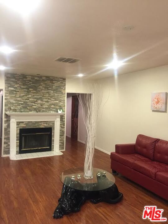 6848 Rhea Avenue Reseda, CA 91335 - Photo 4 of 7