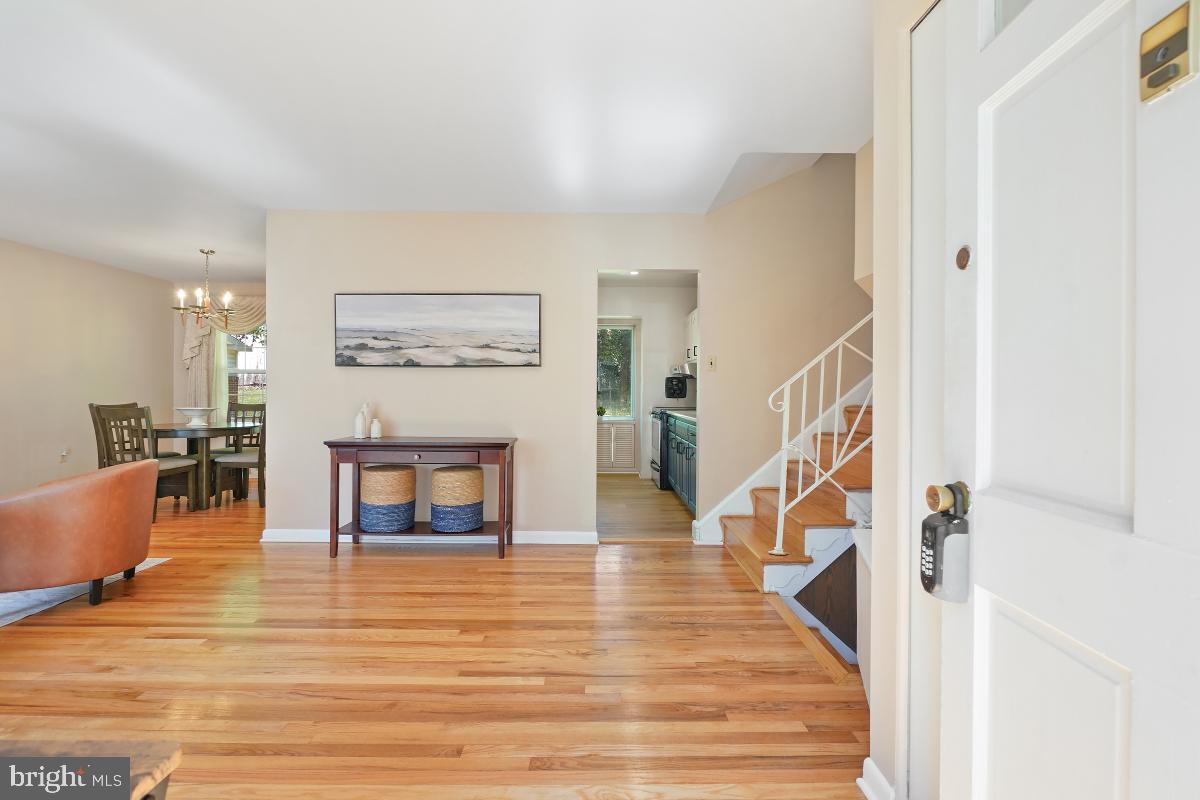 12706 Barbara Road Silver Spring, MD 20906 - Photo 3 of 30