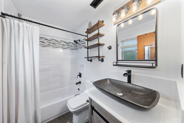 $355,000 | 10205 North Loop Road, Pensacola, FL 32507