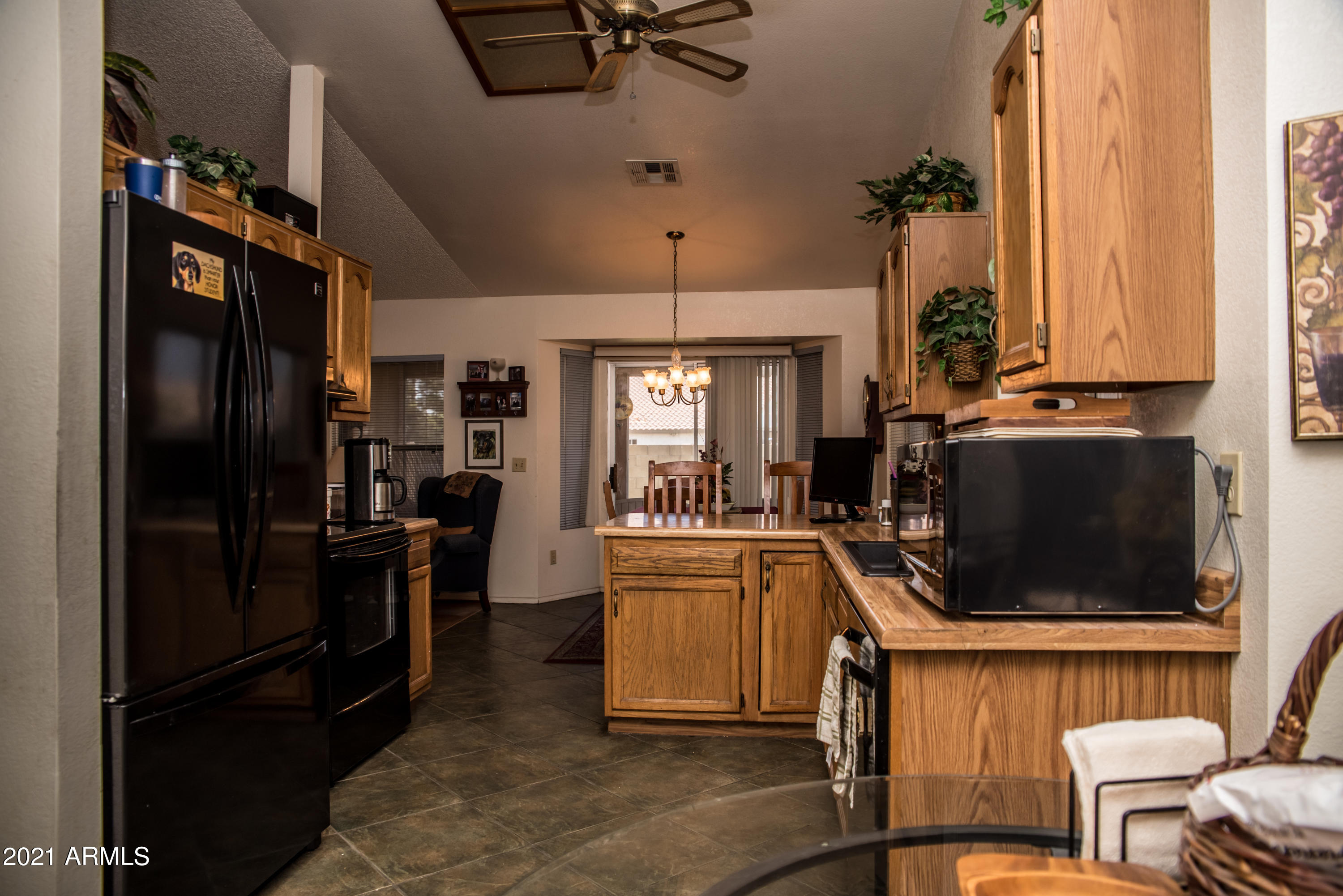 714 South Riata Street Gilbert, AZ 85296 - Photo 18 of 40 Kitchen