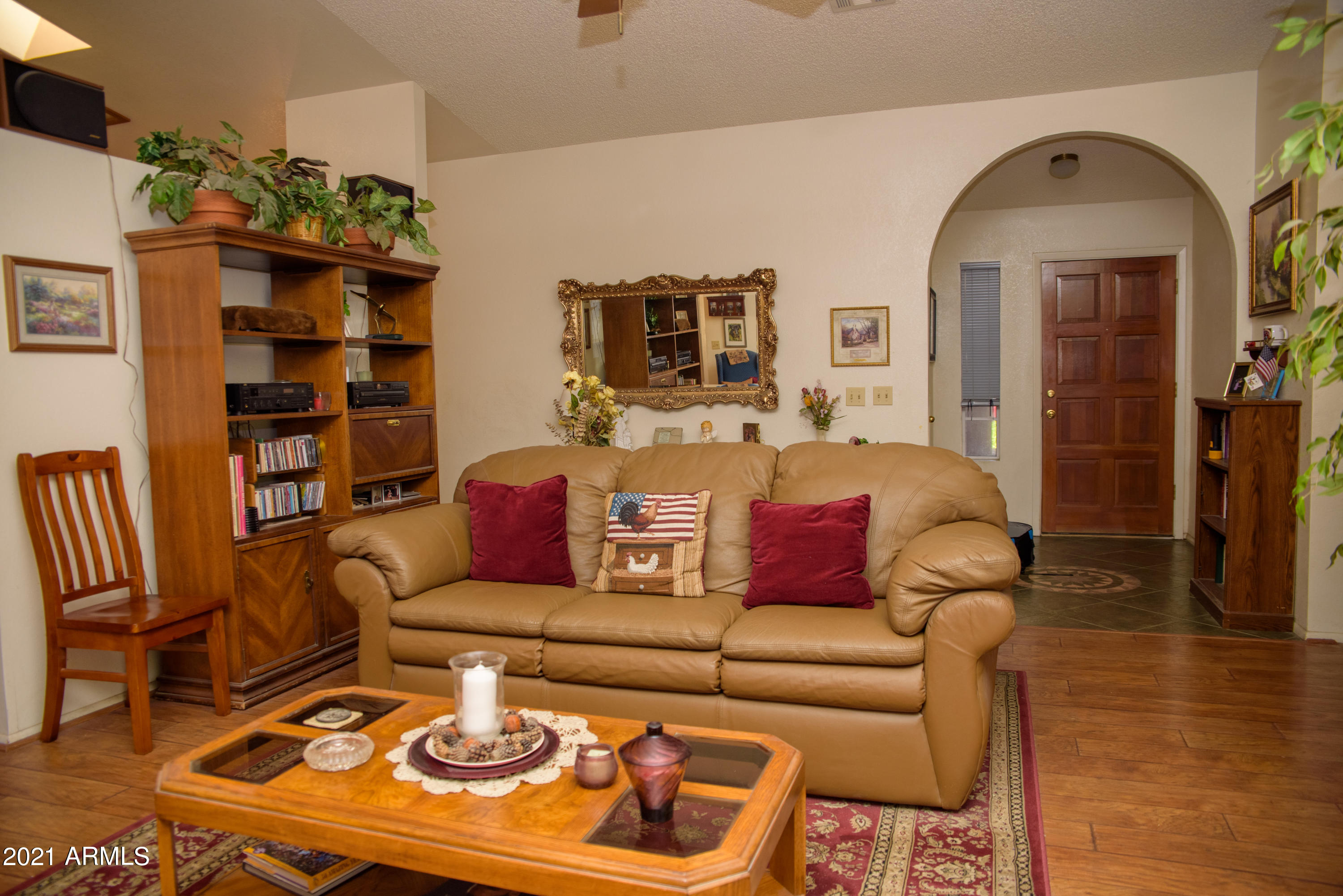 714 South Riata Street Gilbert, AZ 85296 - Photo 10 of 40 Living Room