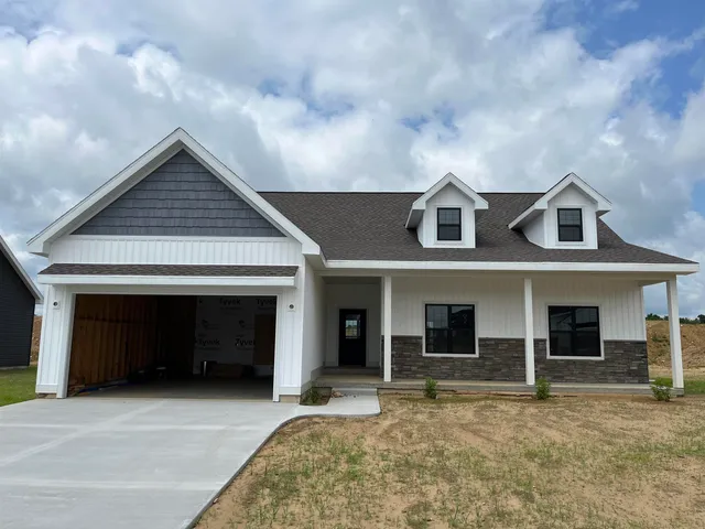 $465,000 | 320 Willow Street, Pardeeville, WI 53954