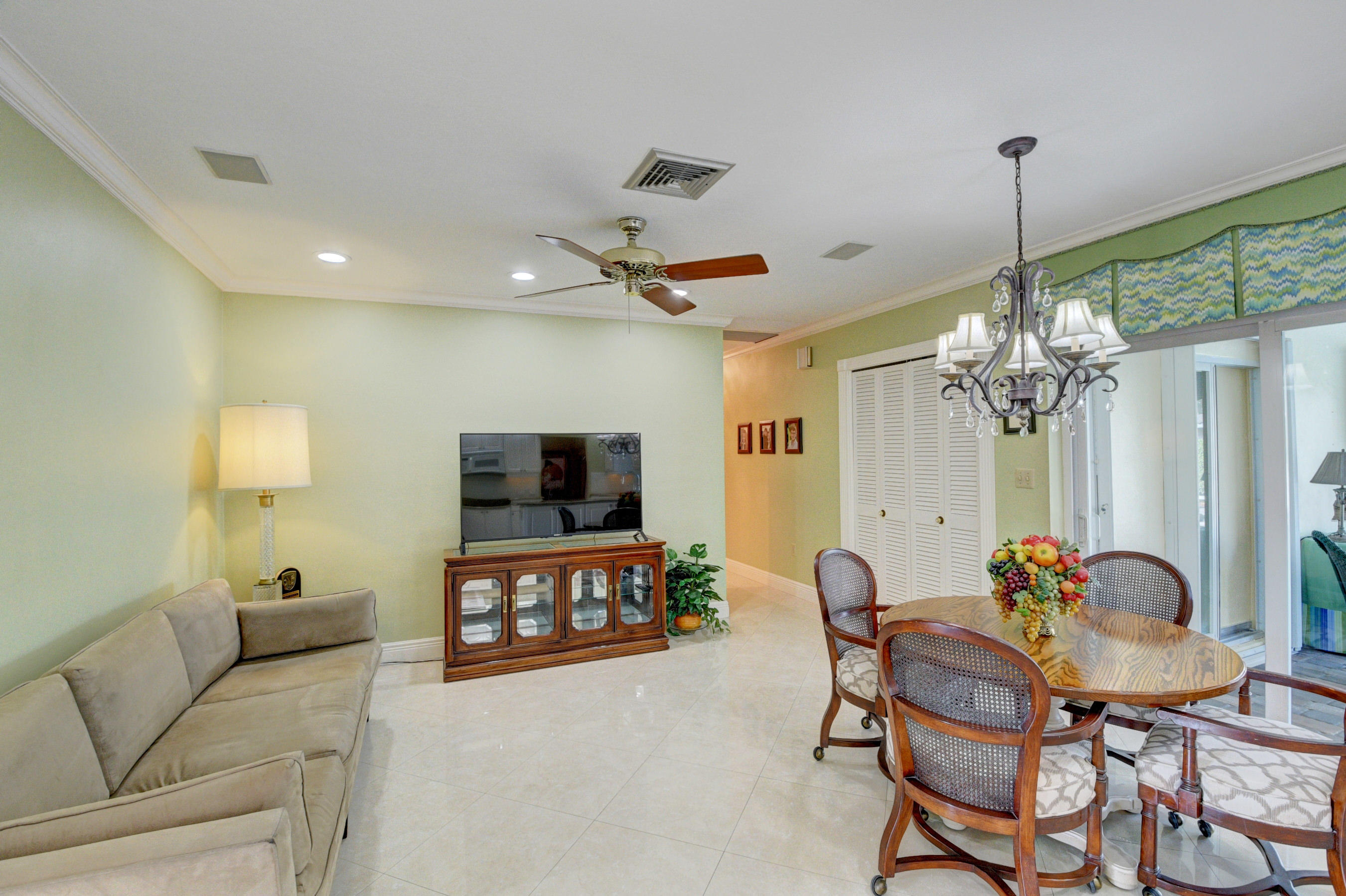 1299 Southwest 13th Drive Boca Raton, FL 33486 - Photo 15 of 41 Family room