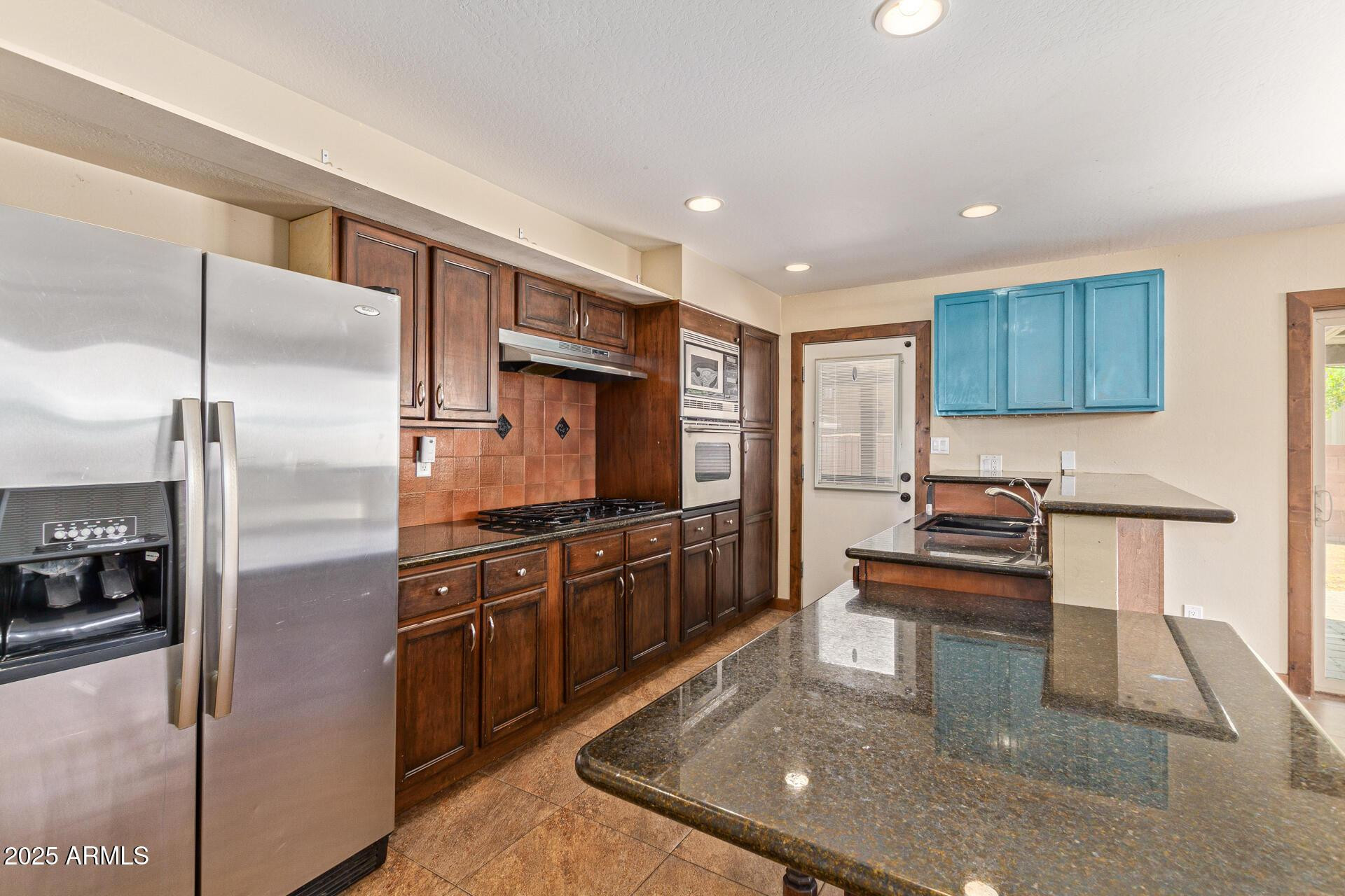 319 East Riviera Drive Tempe, AZ 85282 - Photo 10 of 30