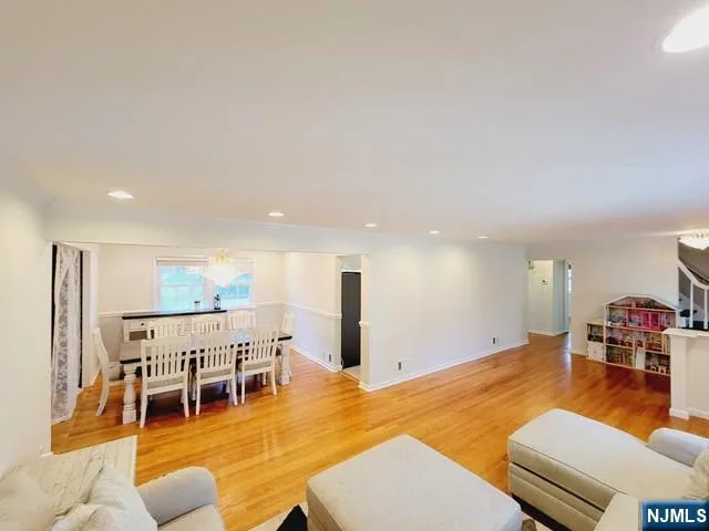 $4,900 | 144 Valley Road, Haworth, NJ 07641