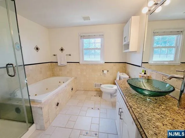 $4,900 | 144 Valley Road, Haworth, NJ 07641