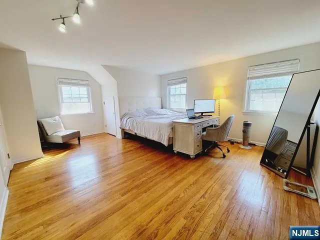 $4,900 | 144 Valley Road, Haworth, NJ 07641