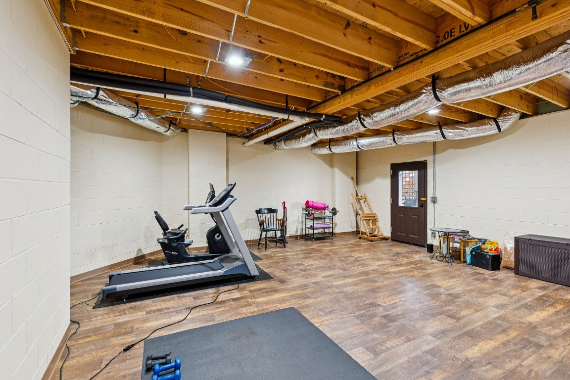 394 Myers Point Road Sewanee, TN 37375 - Photo 29 of 44 a view of a room with gym equipment