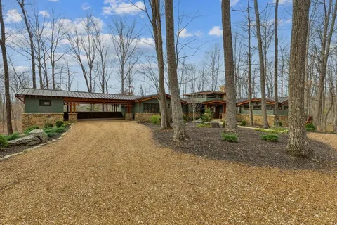 $2,395,000 | 394 Myers Point Road, Sewanee, TN 37375