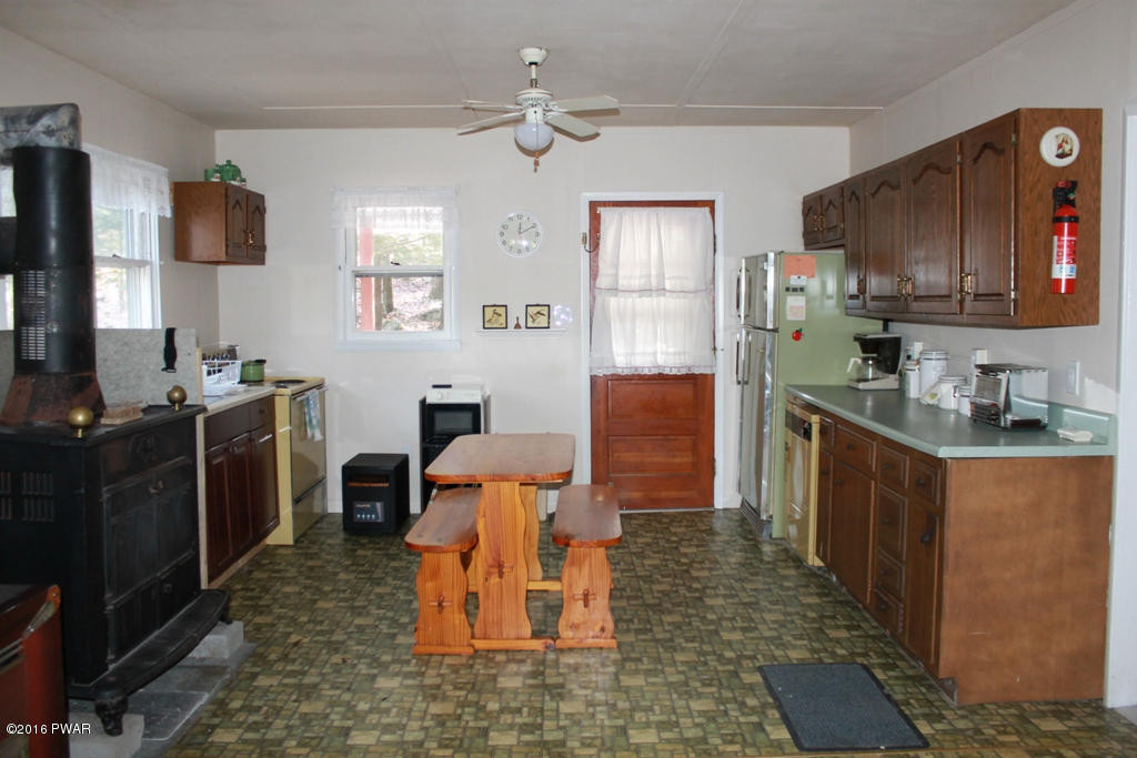 225 Brewster Road Dingmans Ferry, PA 18328 - Photo 9 of 17