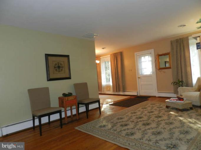 8523 Rocky Springs Road Frederick, MD 21702 - Photo 11 of 30 Interior (General)