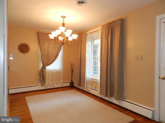 8523 Rocky Springs Road Frederick, MD 21702 - Photo 9 of 30 Dining Room