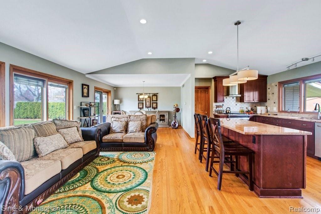 757 Shelden Road Grosse Pointe Shores, MI 48236 - Photo 6 of 27