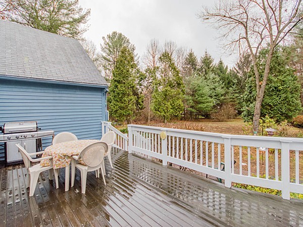 422 Dutton Road Sudbury, MA 01776 - Photo 13 of 16
